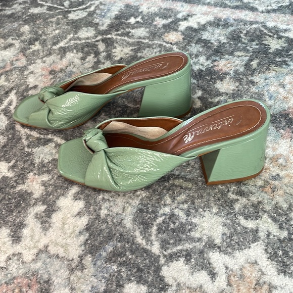 Leather slip on knot detail sandals - Picture 3 of 7